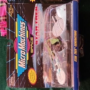 SOLD-------------------3× packs of vintage star trek galoob micromachines sealed